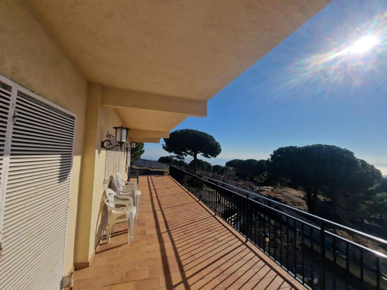 Villa Maresme & Villa Rosa Mataro Bagian luar foto