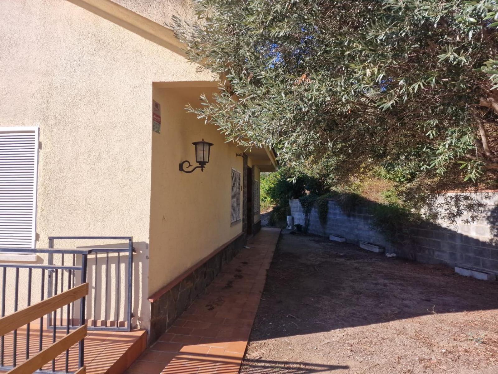 Villa Maresme & Villa Rosa Mataro Bagian luar foto