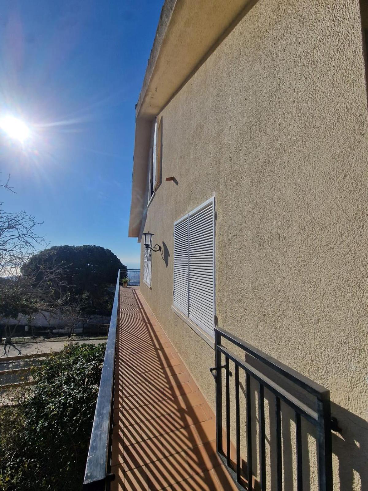 Villa Maresme & Villa Rosa Mataro Bagian luar foto