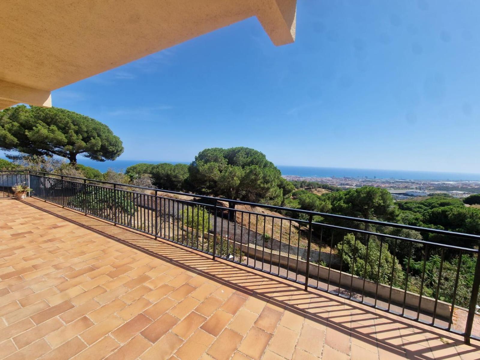 Villa Maresme & Villa Rosa Mataro Bagian luar foto