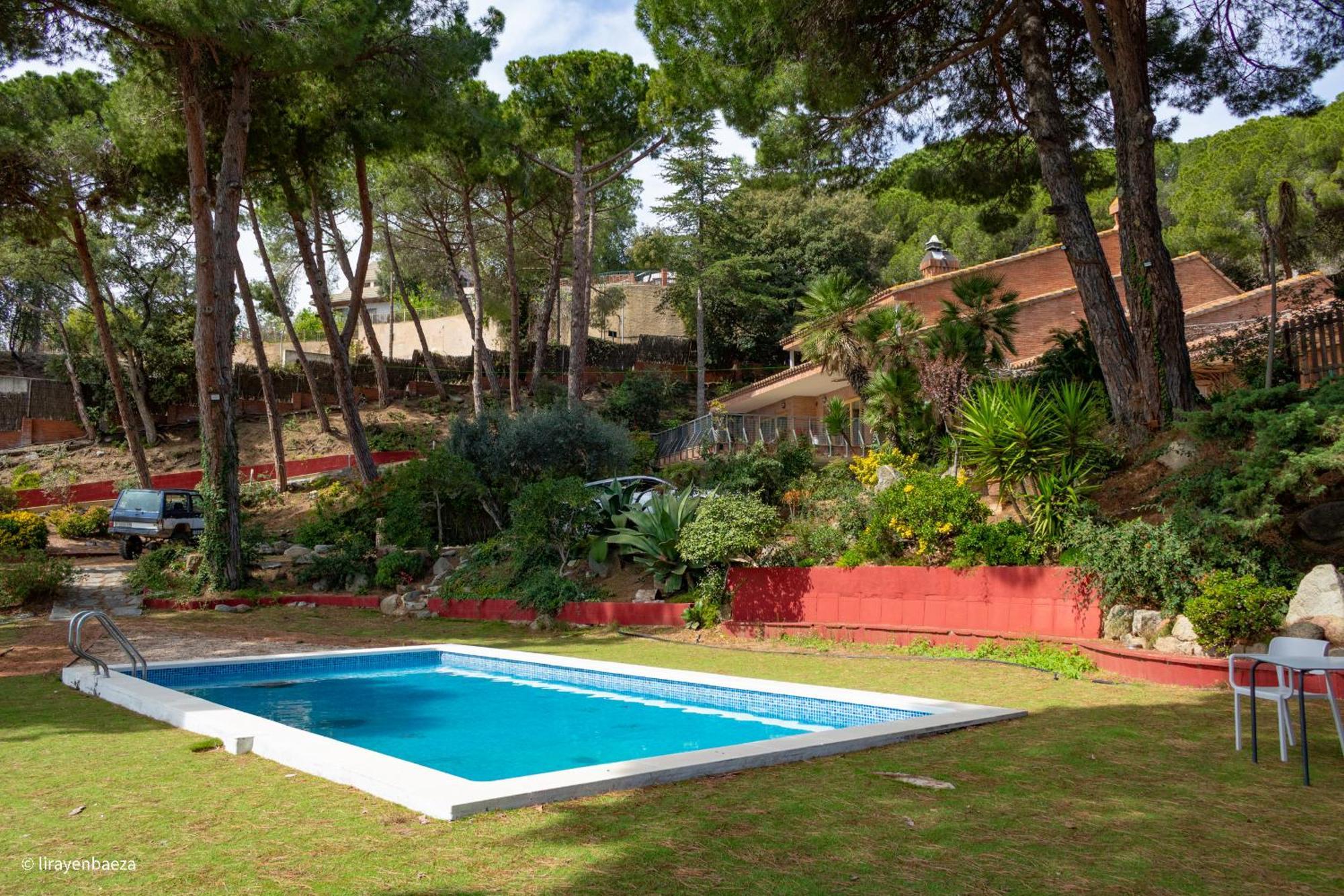 Villa Maresme & Villa Rosa Mataro Bagian luar foto